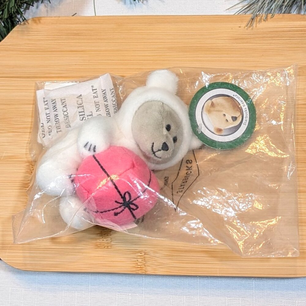 Starbucks Christmas Holiday 2021 White Plush Bearista w/ Pink Pkg/Mini Keychain - Picture 4 of 8